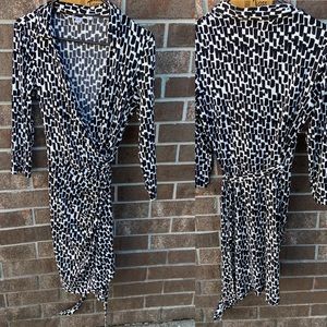 ⭐️5 for $20🌸Maggy  London Collared Wrap Dress